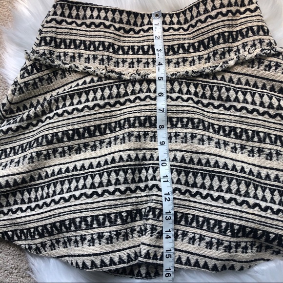 Banana Republic Tweed Miniskirt - Picture 4 of 6